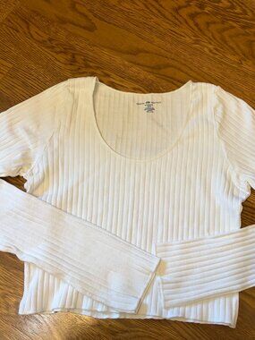 Brandy Melville Long sleeve top